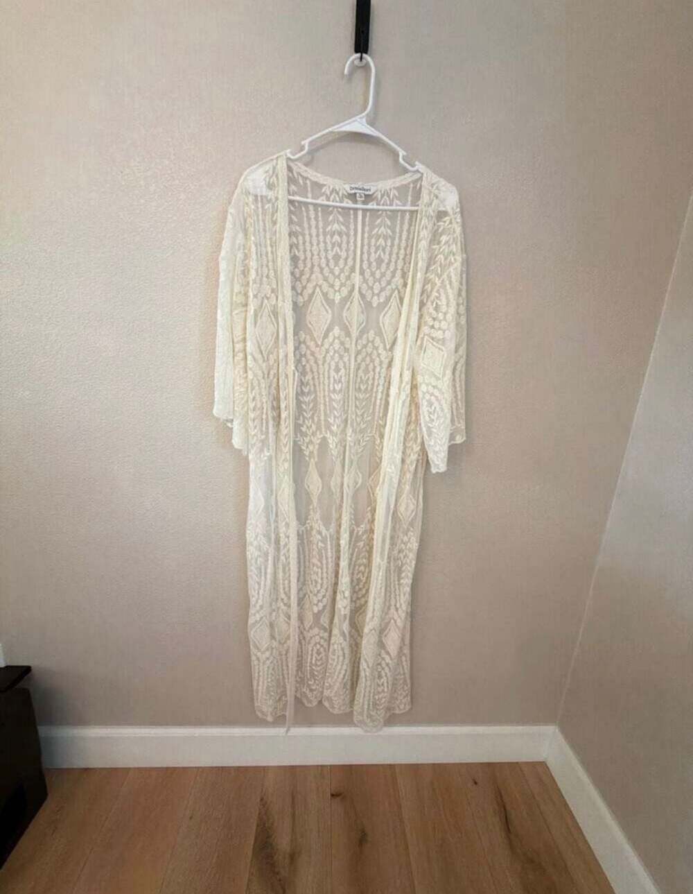 Lace Embroidered Kimono Duster